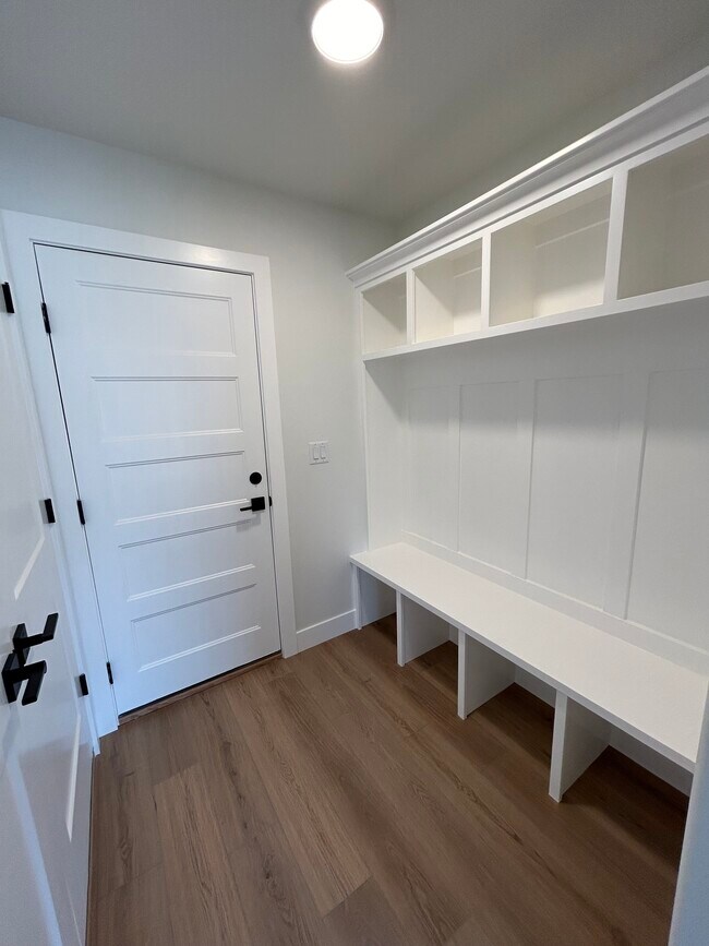 Foto del edificio - 1084 W 200 N