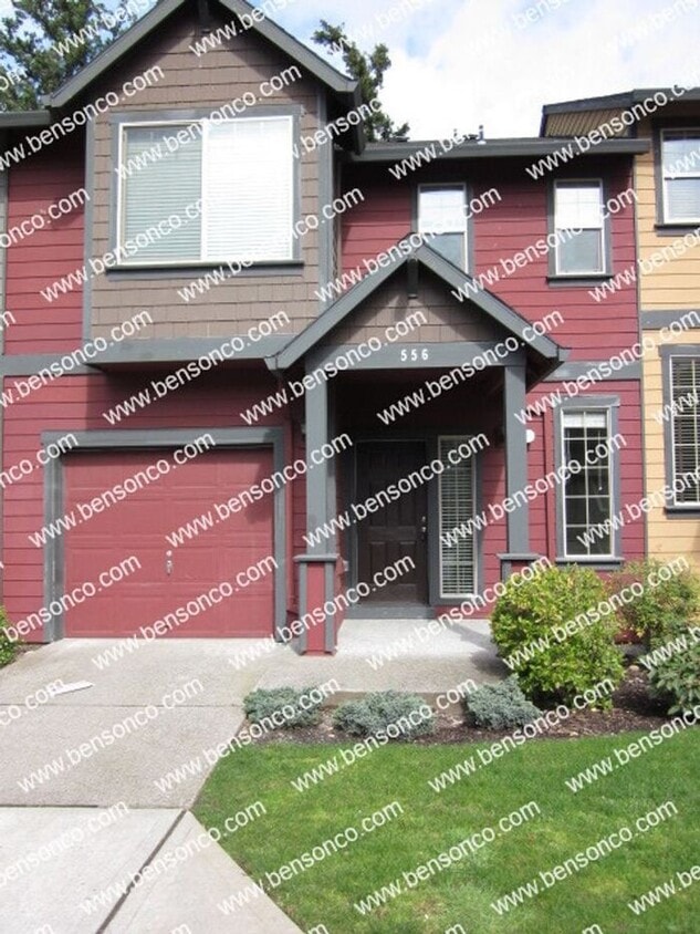 556 SW Edgefield Meadows Ave, Troutdale, OR 97060 Townhome Rentals in