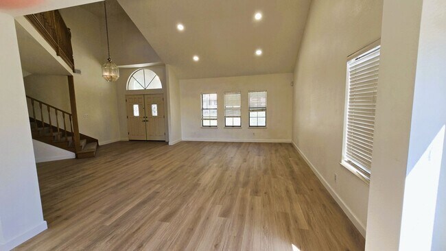 Building Photo - "Spacious, Sunlit Home in a Peaceful Ranch...