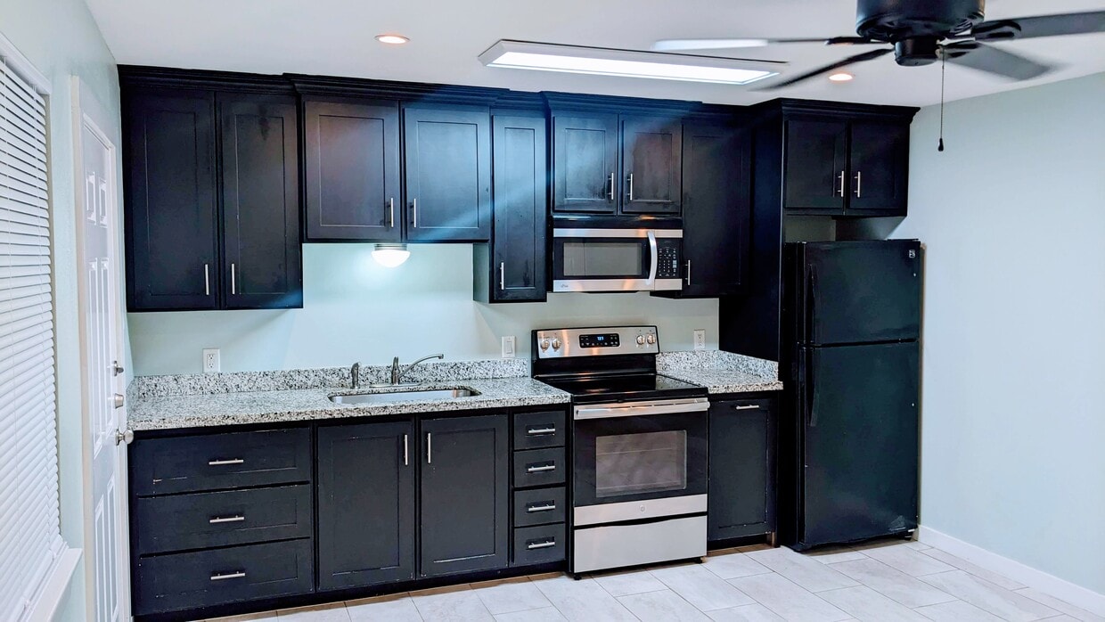 Foto principal - 917 Hendricks Ave