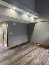 Building Photo - 624 N Broad St