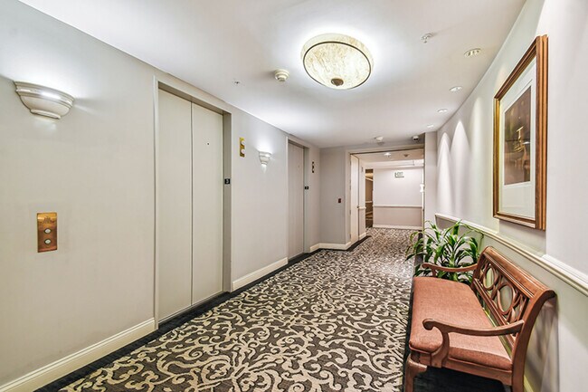 Foto del edificio - 345 Bayshore Blvd