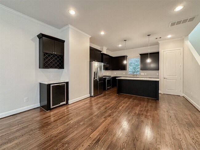 Building Photo - 10 Hermann Park Ct