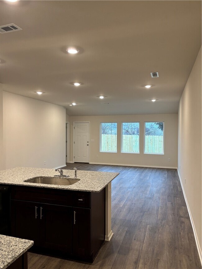 Foto del edificio - 6608 NW Altus St