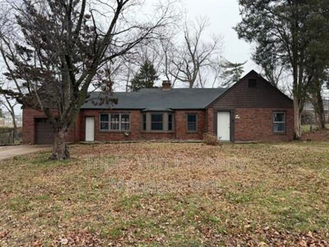 Building Photo - 520 Hentschel Pl