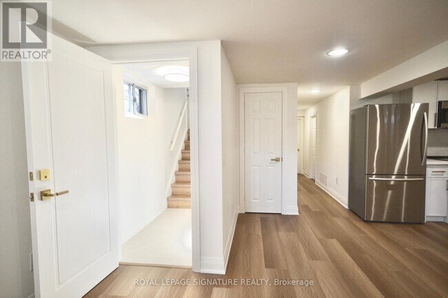 Photo du bâtiment - 63 Packard Blvd