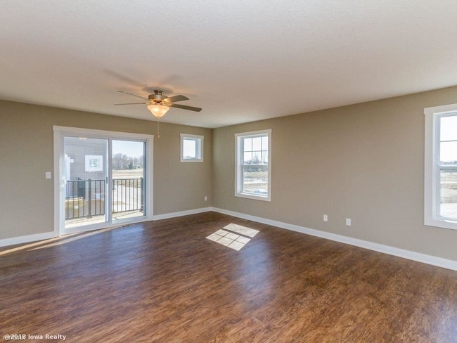 Building Photo - 219 Red Oak Ct