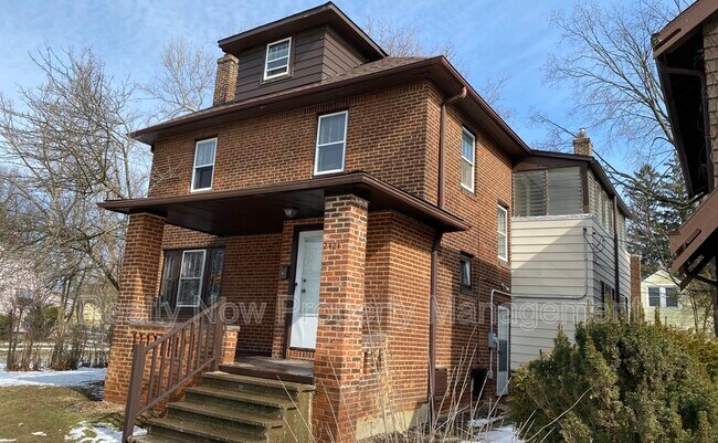 Building Photo - 3444 E Scarborough Rd