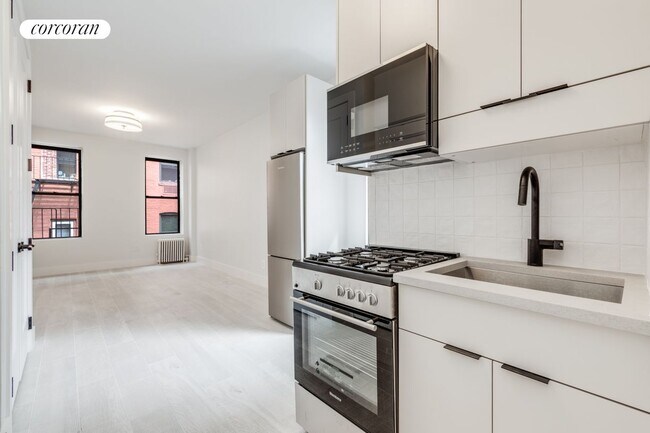 Foto del edificio - 439 E 74th St