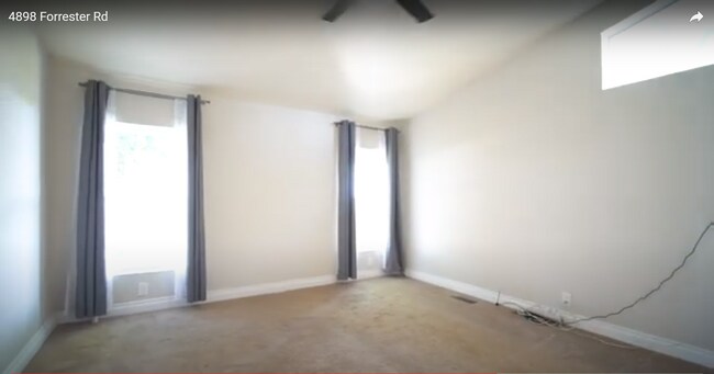 Foto del edificio - 4898 Forrester Rd