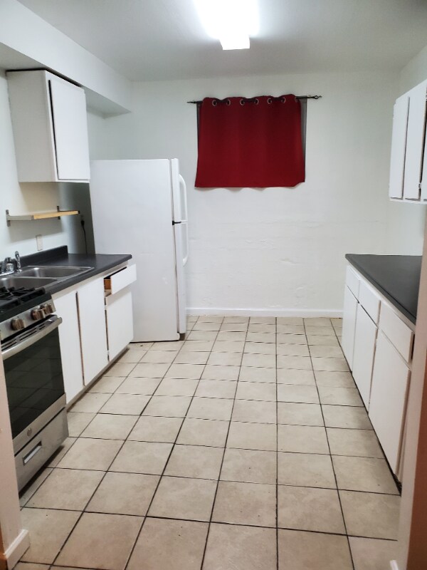 Building Photo - 406 Berrellesa St
