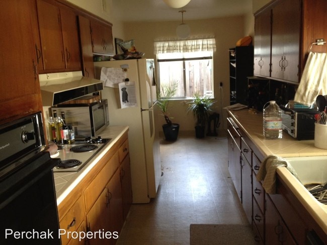 Building Photo - 2892 San Antonio Dr