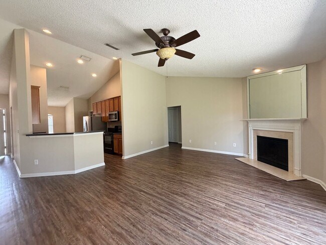 Foto del edificio - Westside Renovated Home