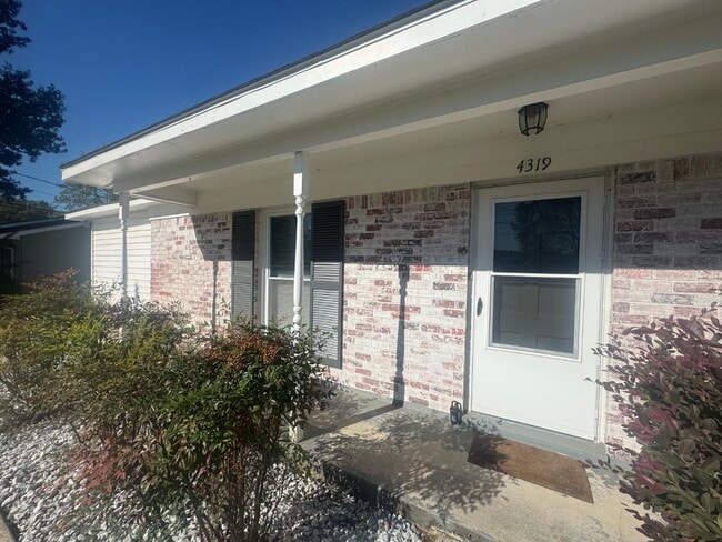 Foto del edificio - 4319 Baywood Dr SW