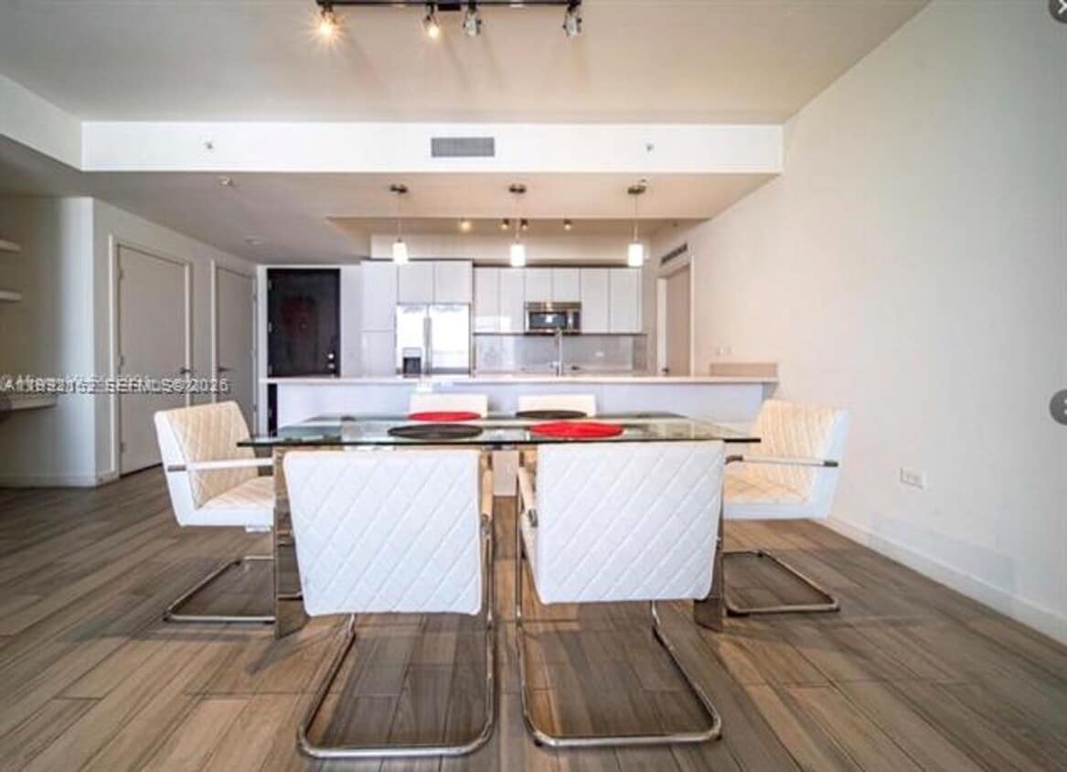 Photo - 999 SW 1st Ave # 2105 (A11992152)