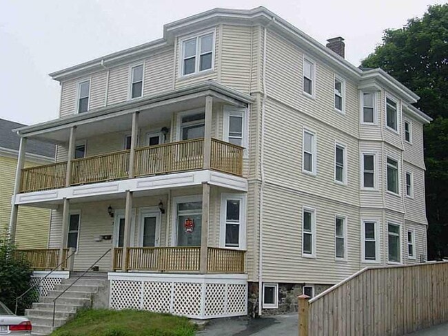 Building Photo - 7 Bayview Ave