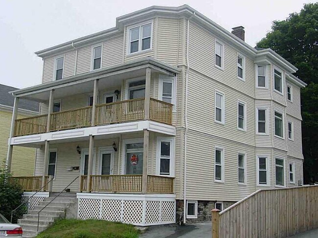 Foto del edificio - 7 Bayview Ave