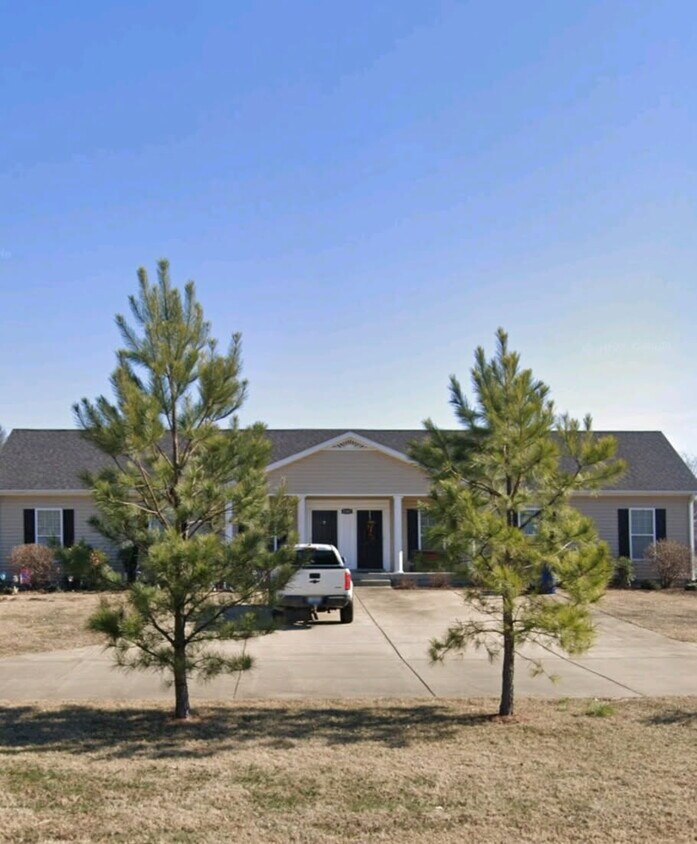 Foto principal - 1208 Autumn Oaks Dr