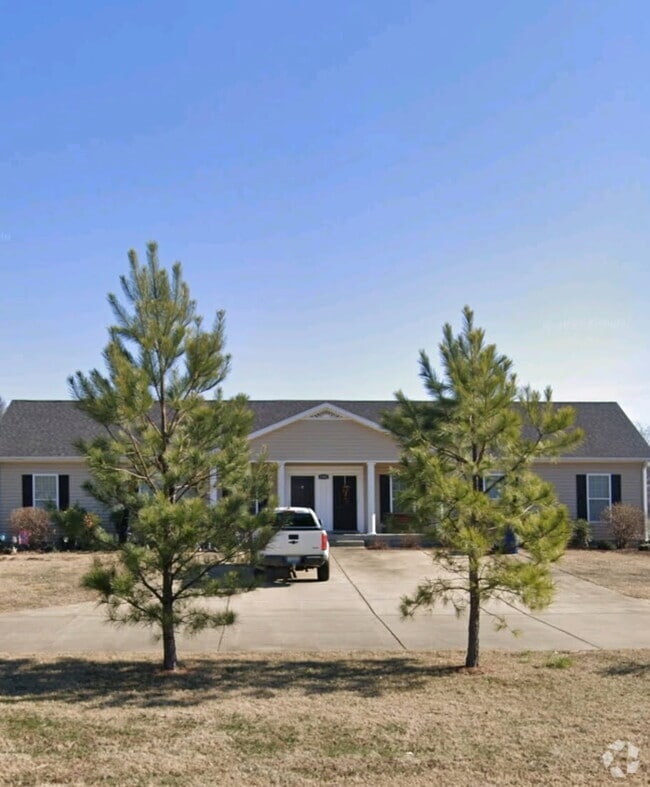 Building Photo - 1208 Autumn Oaks Dr
