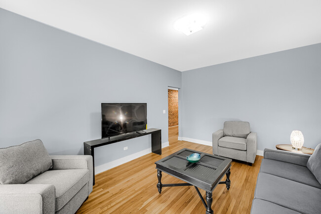 Building Photo - 6024 S Eberhart Ave