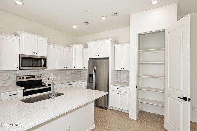 Building Photo - 202 E Markwood Dr