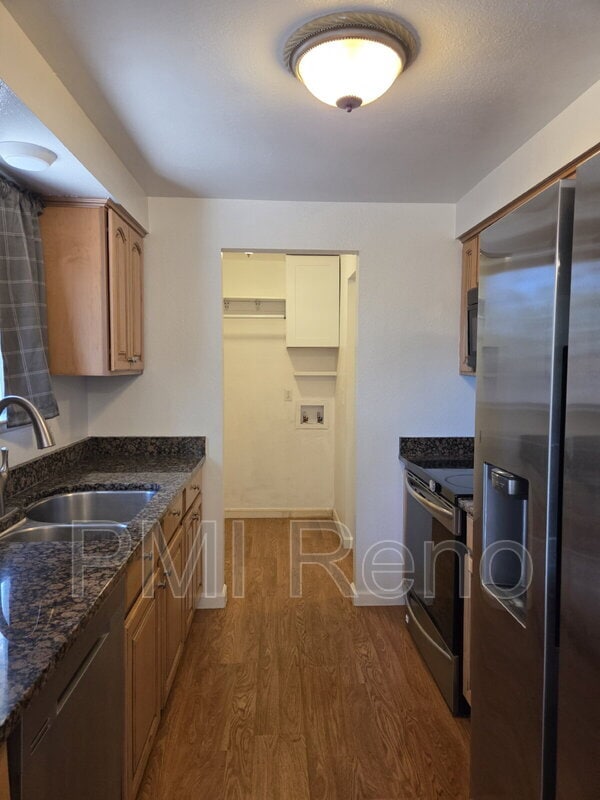 Building Photo - 14050 Tourmaline Dr