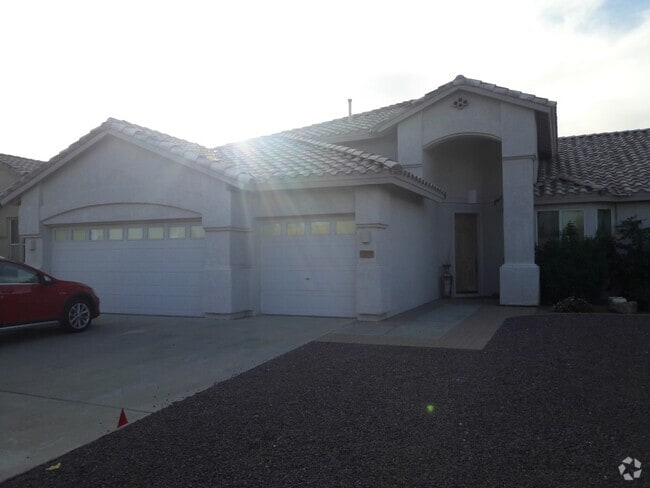 Building Photo - 20660 N 41st Ave