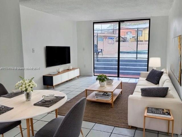 Foto principal - 9678 Fontainebleau Blvd