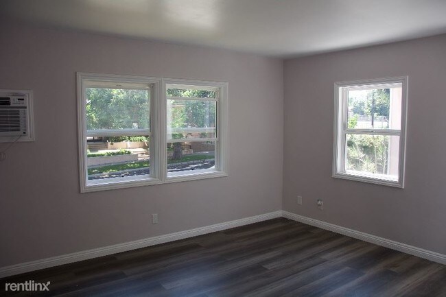 Building Photo - 15374 Dickens St