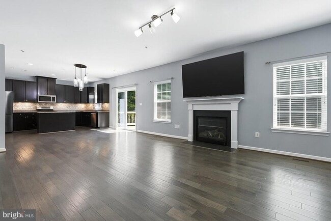 Foto del edificio - 8518 Cedar Chase Dr