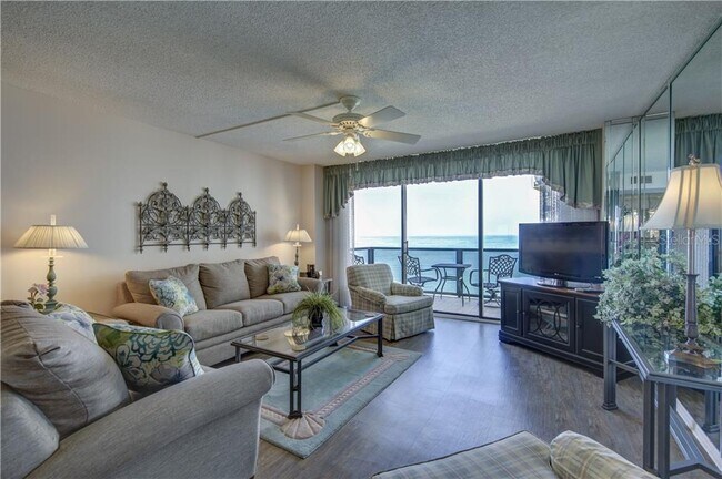 Building Photo - 450 S Gulfview Blvd