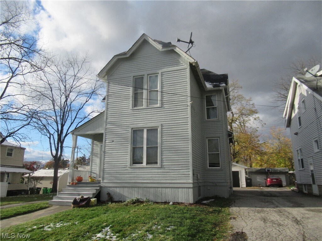 Primary Photo - 67 Woodrow Ave