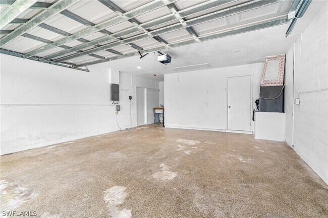 Building Photo - 1715 NE 2nd Ave