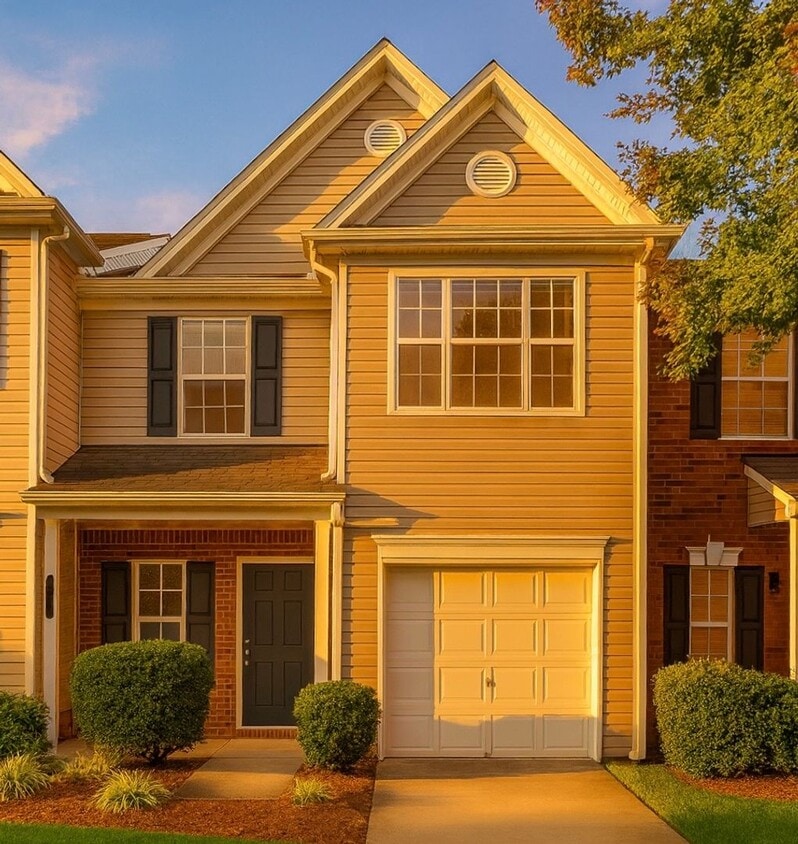 Primary Photo - 2 Bedroom Townhome in gated community - Cu...