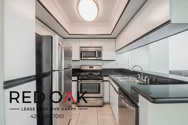 Foto del edificio - 1755 El Cerrito Pl