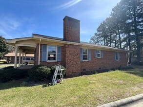 Building Photo - 4948 Plain View Hwy