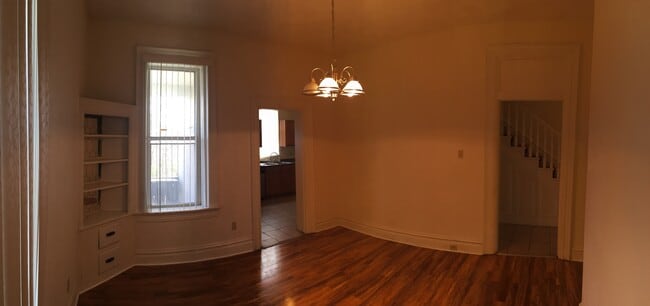 Building Photo - 410 Morrow Ave