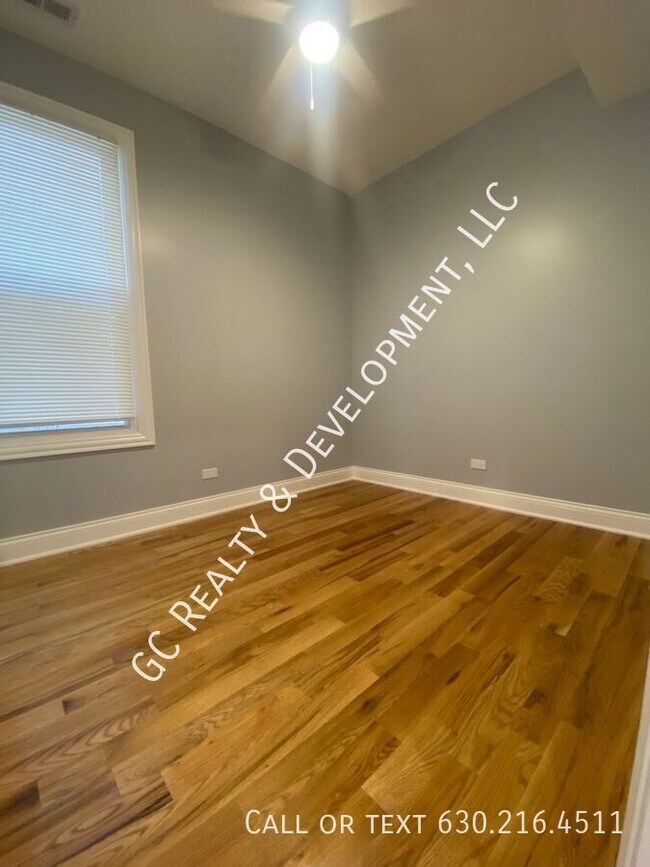 Foto del edificio - 4339 N Whipple St