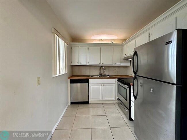 Foto del edificio - 378 Durham Cir