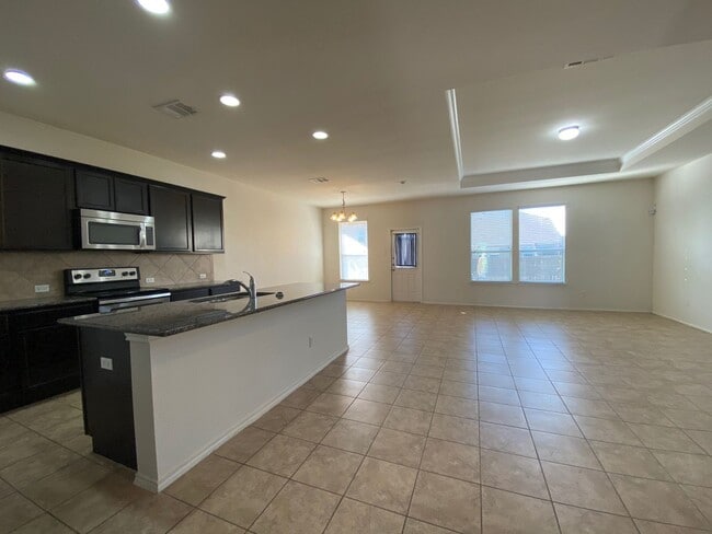Foto del edificio - 408 Vega Ln