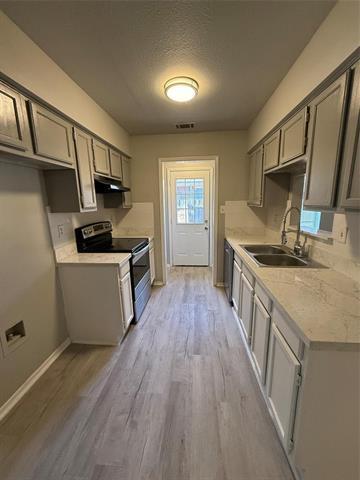 Building Photo - 1435 N Bluegrove Rd