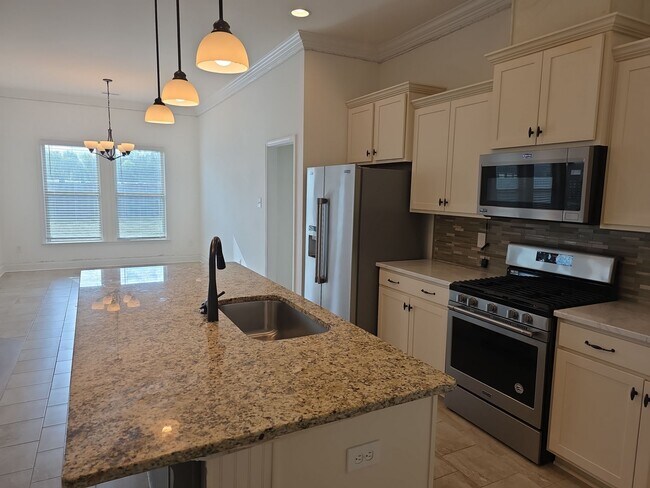 Foto del edificio - 228 Pumprock Dr