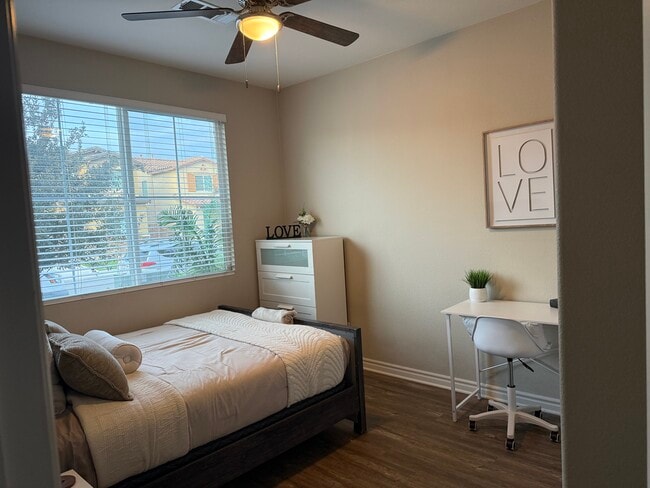 Foto del edificio - 10968 Elkwood Cir