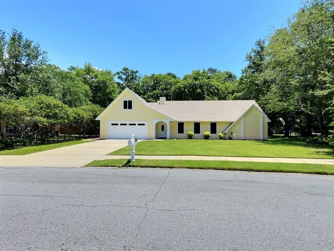 Foto del edificio - Spacious 4 bedroom home in Ocean Springs!