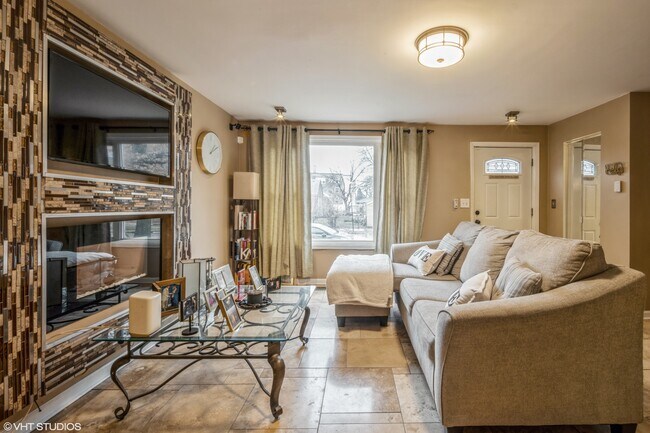 Foto del edificio - 916 E 84th St