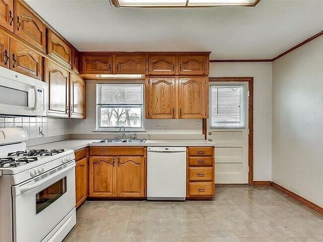 Building Photo - 11713 Flamingo Ln