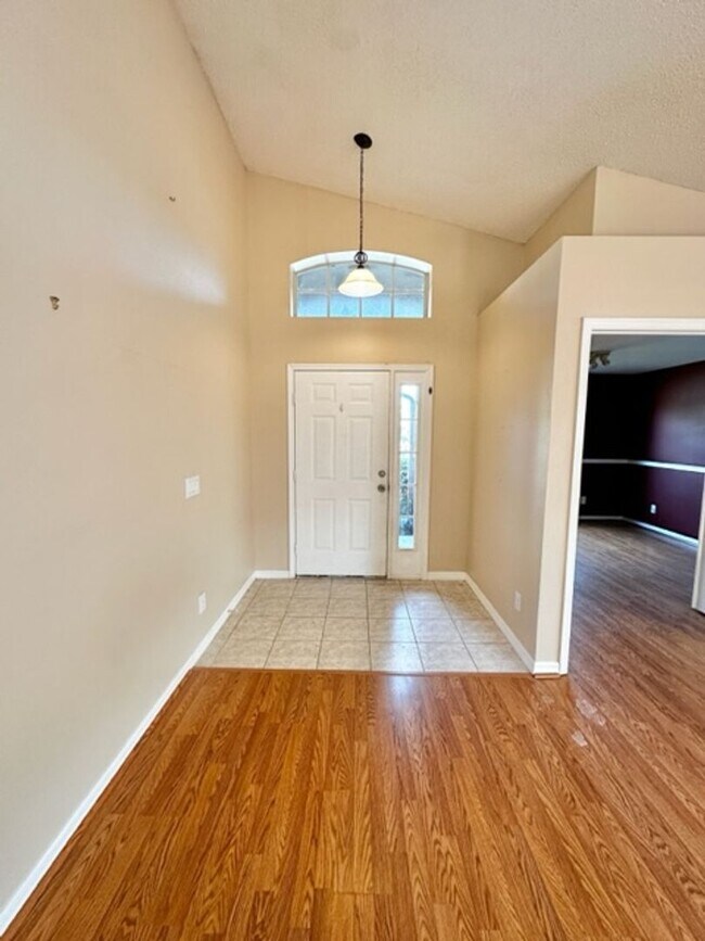 Foto del edificio - Orlando - 4 Bedroom, 2 Bathroom - $2,595.00