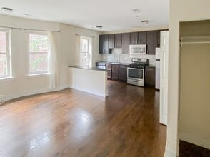 Building Photo - 5058 N Winchester Ave