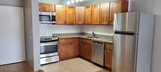 Building Photo - 46 Cochituate Rd