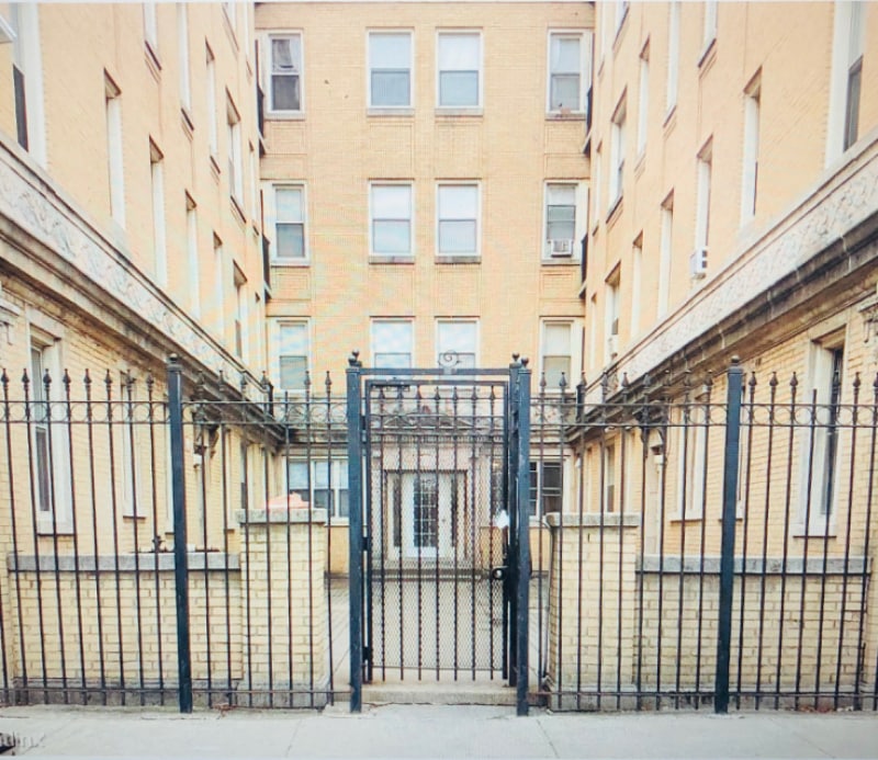 Primary Photo - 2445 E 72nd St